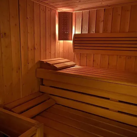 - Justine - Duplex For Up To 15 People Amazing Location Alpe d'Huez