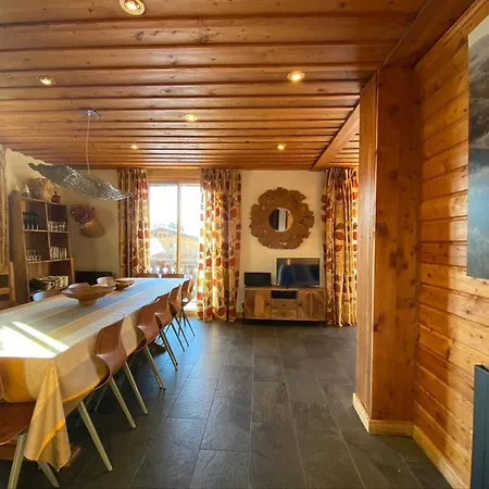 - Justine - Duplex For Up To 15 People Amazing Location *
